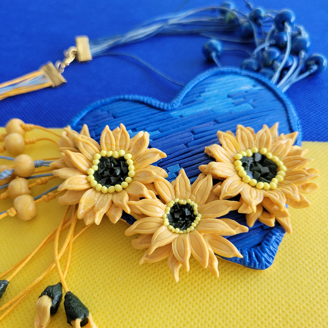 necklace with sunflowers Yellow-blue author's necklace with sunflowers